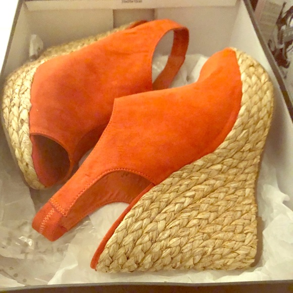 Size 10 terra-cotta wedges by Carlos - Picture 1 of 3